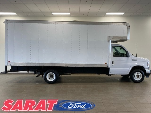 2023 Ford E-450 Cutaway Truck 
