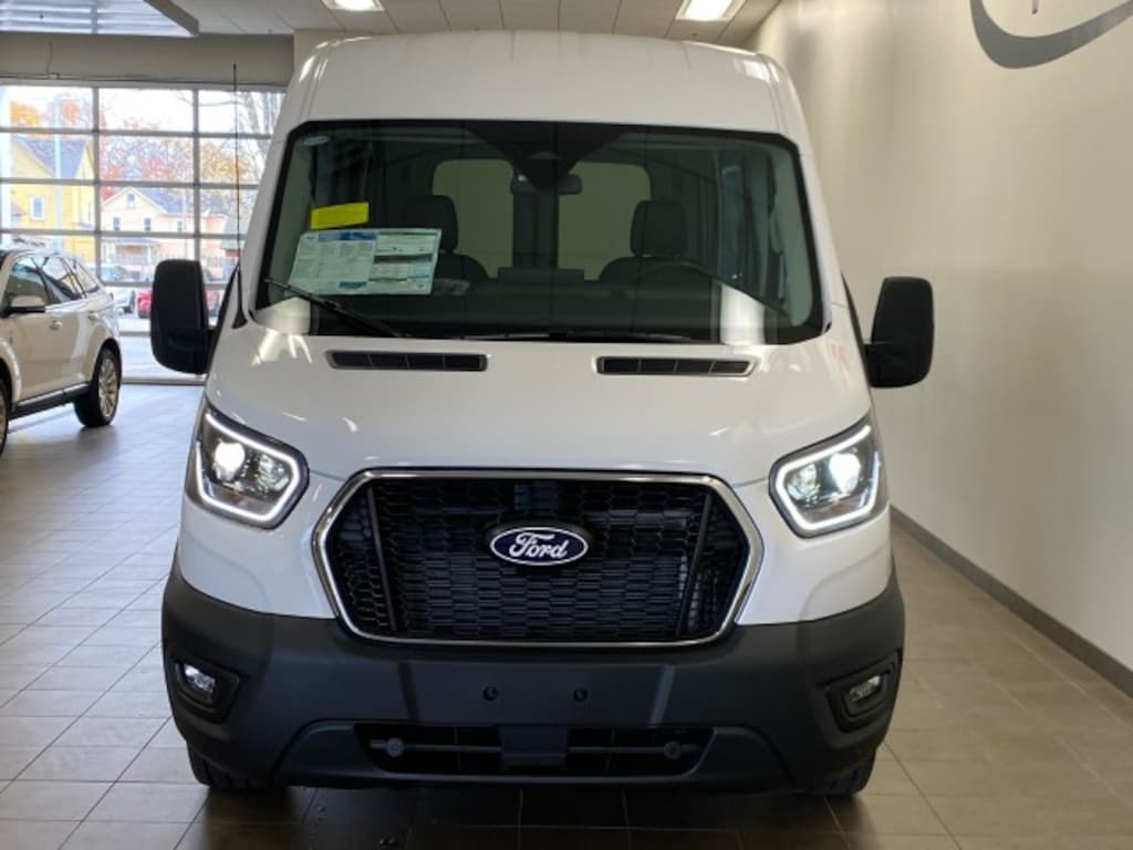 New 2026 Ford Transit-250 Cargo MR 148" WB Minivan/Van