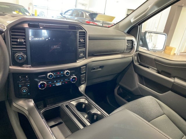 2025 Ford F-150 XLT - Photo 12