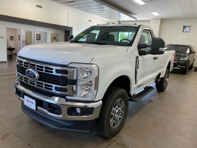 2025 Ford F-350 XLT photo 3