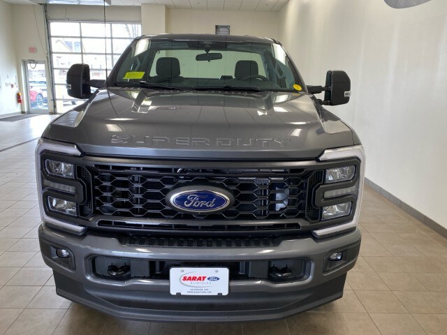 2025 Ford F-350 photo 2