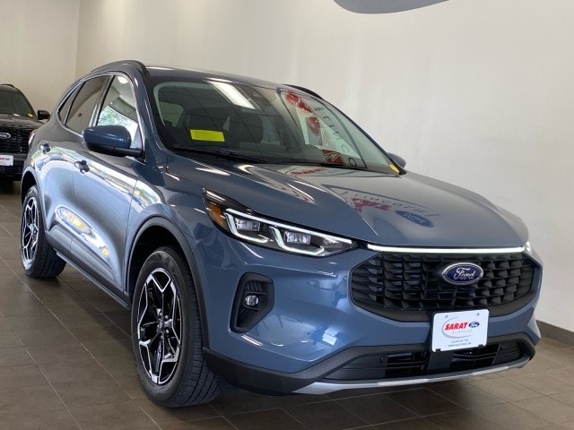 2025 Ford Escape Platinum photo 2