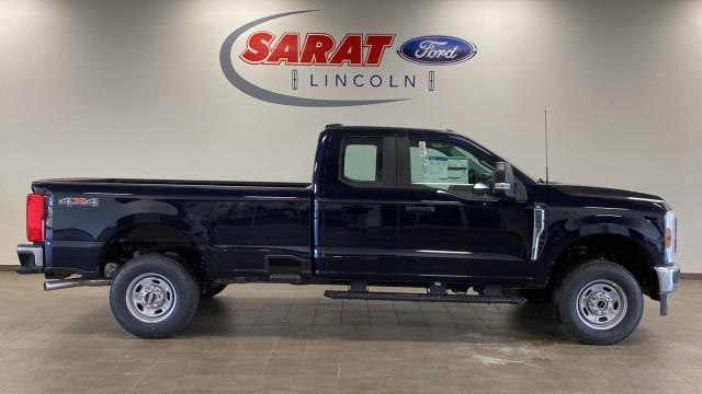 2025 Ford F-250 Super Duty XL's photo