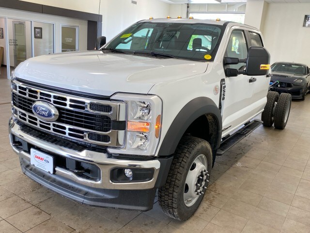 2025 Ford F-550 XL photo 3
