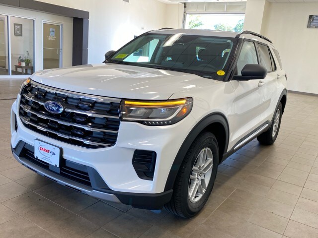 2025 Ford Explorer photo 3