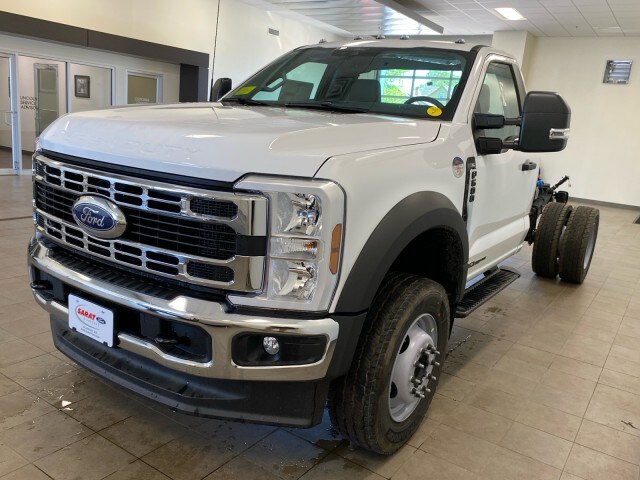 2024 Ford F-600 photo 3
