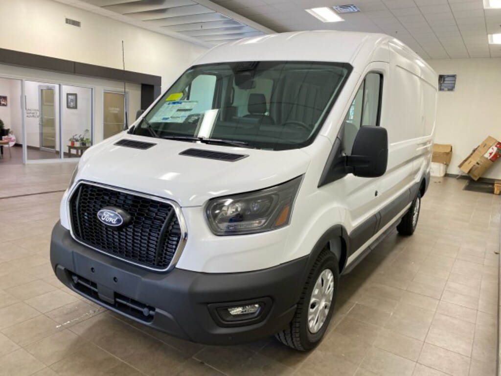 New 2026 Ford Transit Cargo Van T-250 148 Med Rf 9150 Gvwr RWD Minivan/Van