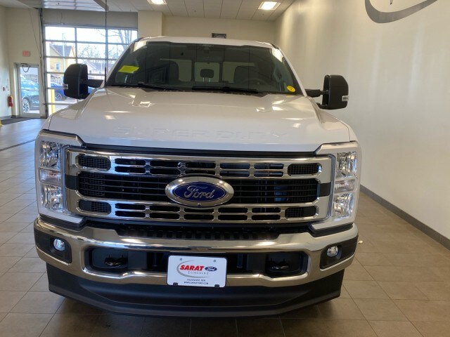 2025 Ford F-250 XLT photo 2