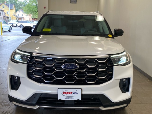 2025 Ford Explorer Platinum photo 2