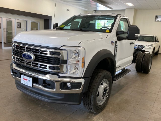 2024 Ford F-600 photo 3