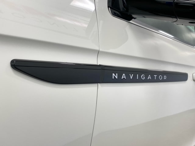 2025 Lincoln Navigator Black Label - Photo 19