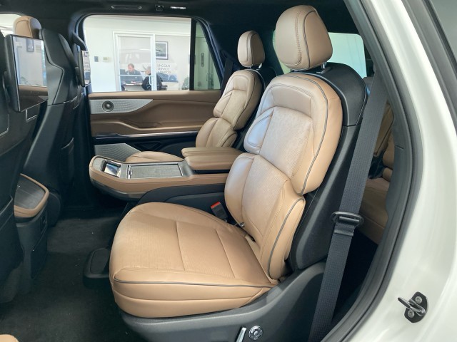 2025 Lincoln Navigator Black Label - Photo 13