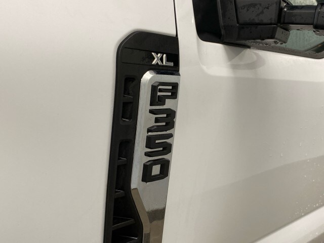 2023 Ford F-350 Super Duty Chassis Cab XL - Photo 8