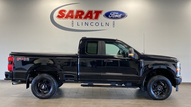 2024 Ford F-350 Super Duty XL's photo