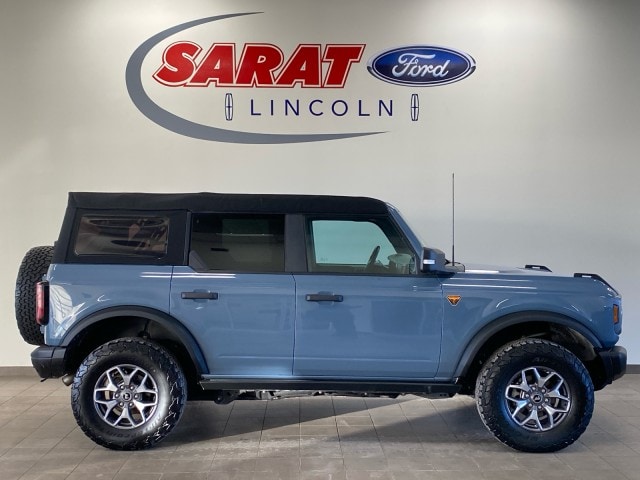 2023 Ford Bronco 4-Door Badlands