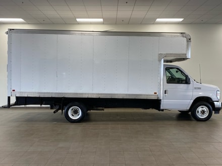 2023 Ford E-Series Cutaway 2023 Ford E-450 Cutaway Chassis DRW 2DR 158 WB HD