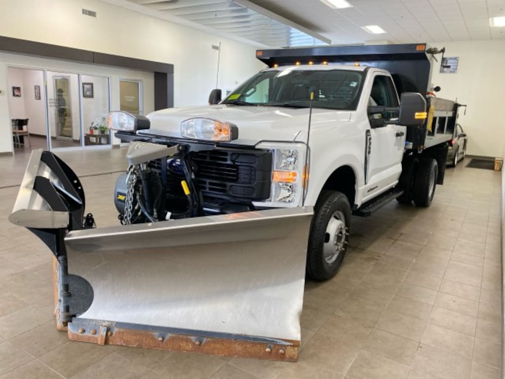 Used 2024 Ford Super Duty F-350 DRW 2024 Ford F-350 Chassis XL REG. CAB DRW 2DR 145 W