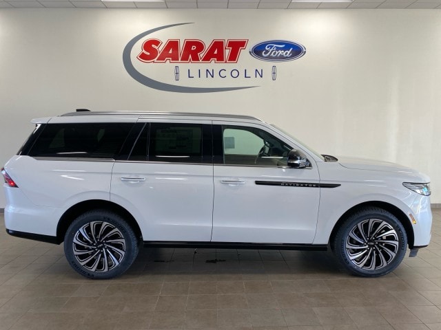 2025 Lincoln Navigator Black Label 4WD's photo