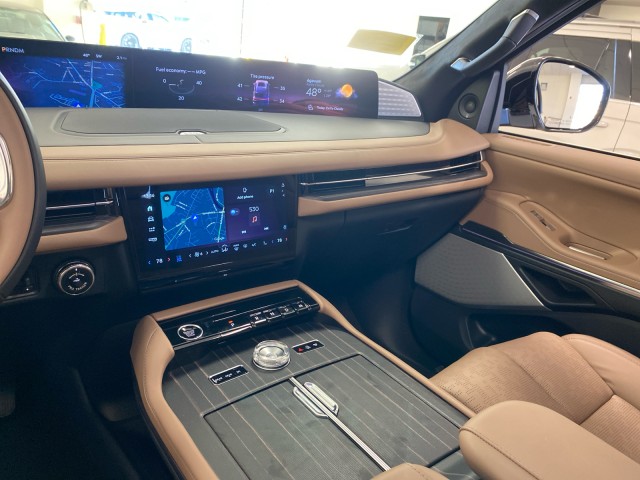 2025 Lincoln Navigator Black Label - Photo 18