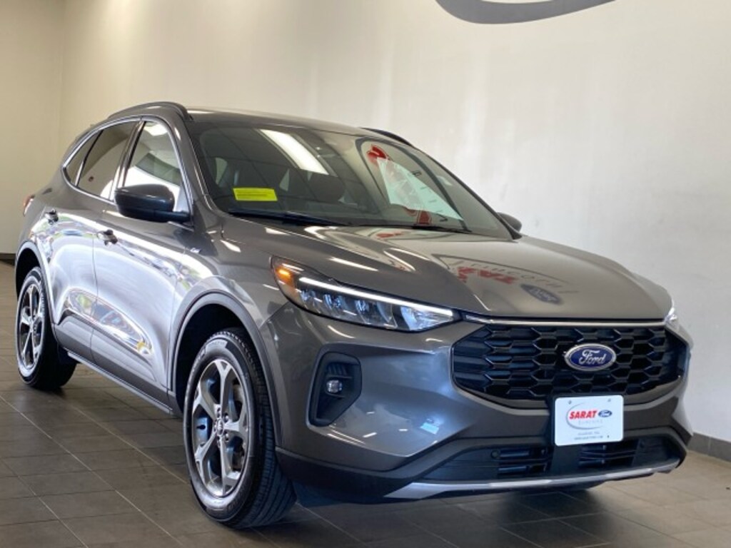 Used 2025 Ford Escape ST-Line Select SUV