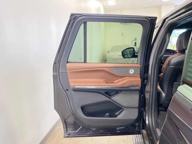 2026 Lincoln Navigator Reserve - Photo 11