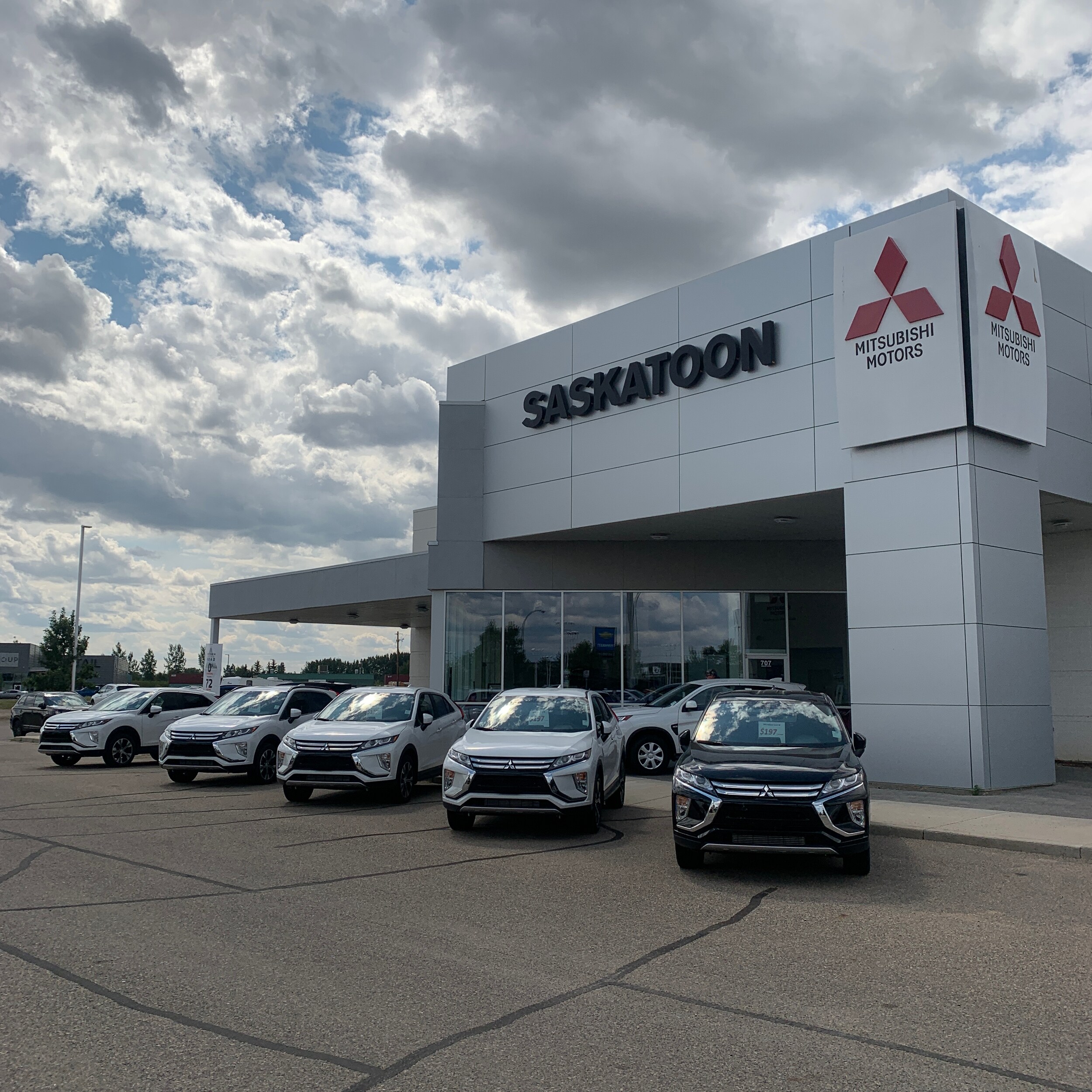 Mitsubishi service center