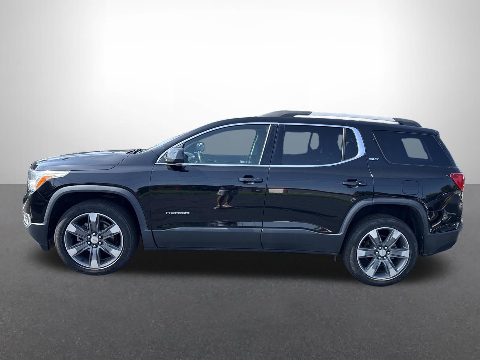 Used 2018 GMC Acadia SLT-2 SUV