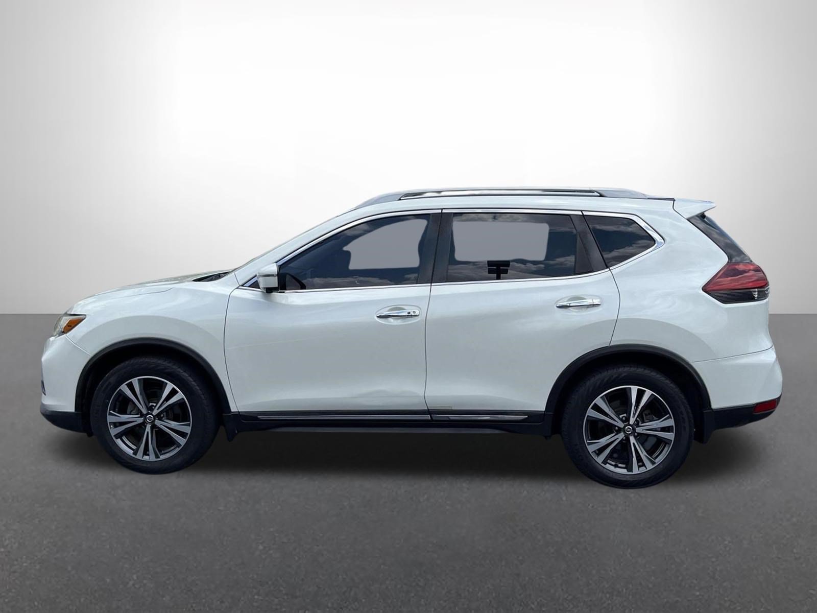 Used 2018 Nissan Rogue SL SUV