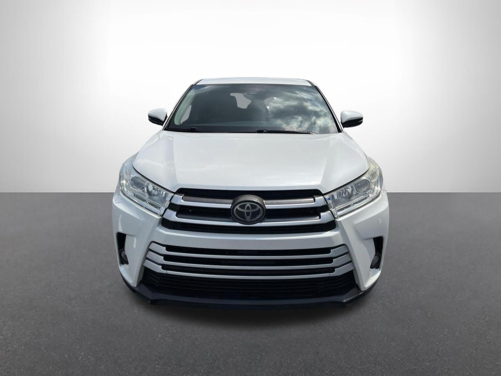 Used 2019 Toyota Highlander LE I4 SUV