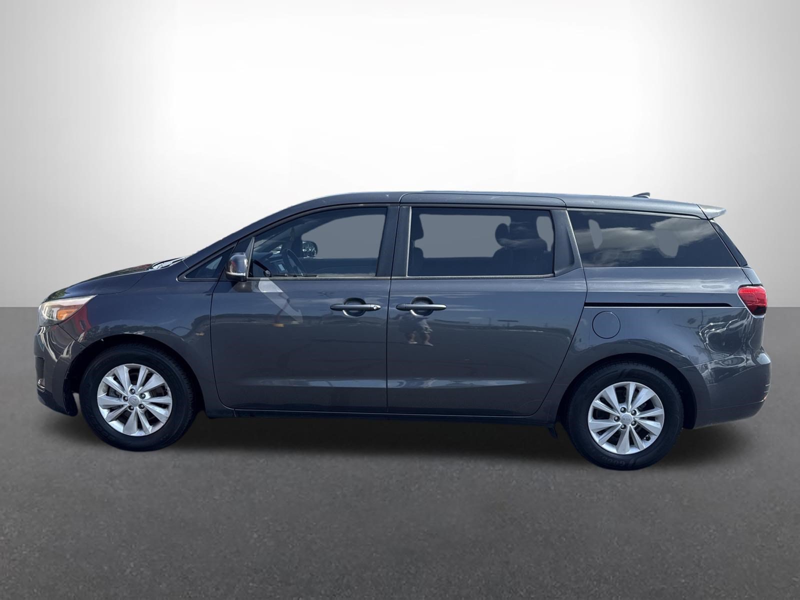 Used 2017 Kia Sedona LX Van Passenger Van