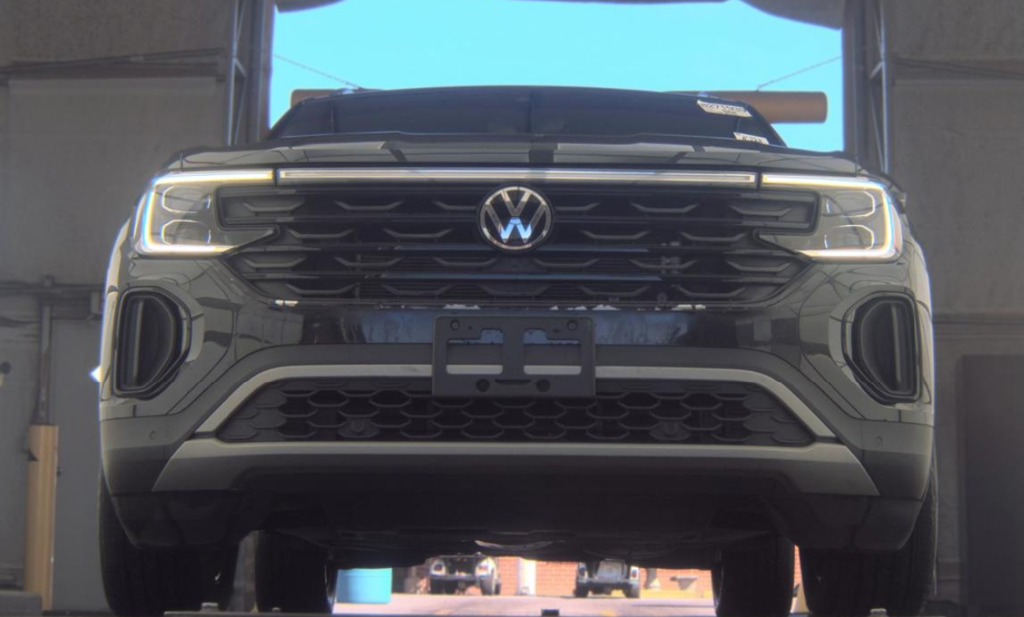 Used 2024 Volkswagen Atlas Cross Sport 2.0T SE w/Technology SUV