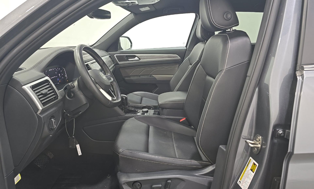 Used 2023 Volkswagen Atlas Cross Sport 2.0T SE w/Technology SUV