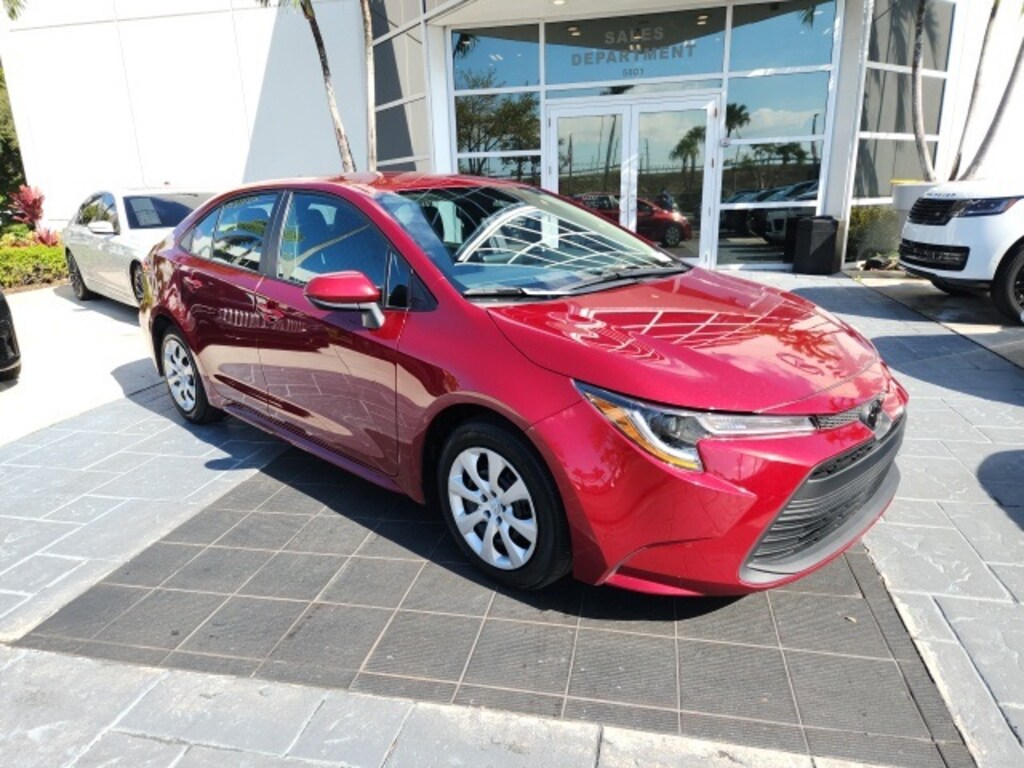 Used 2025 Toyota Corolla LE Sedan