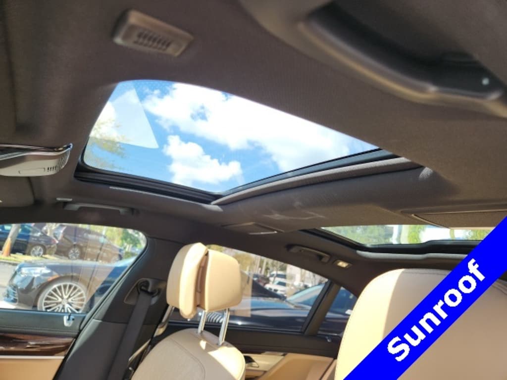 Used 2022 BMW 7 Series 750i xDrive Sedan