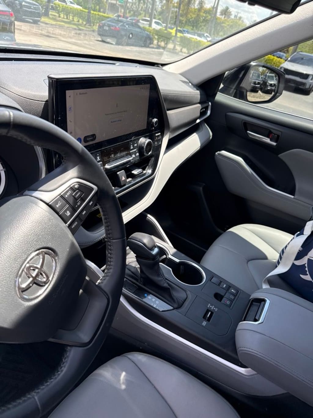 Used 2023 Toyota Highlander XLE SUV