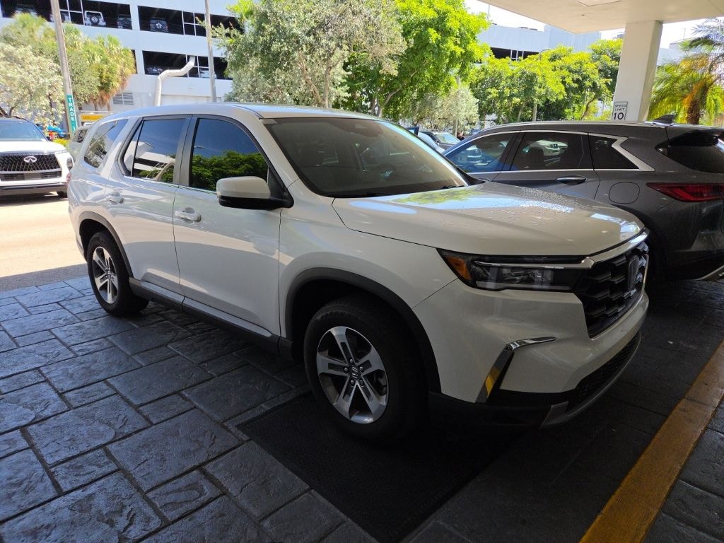 Used 2025 Honda Pilot EX-L+ SUV