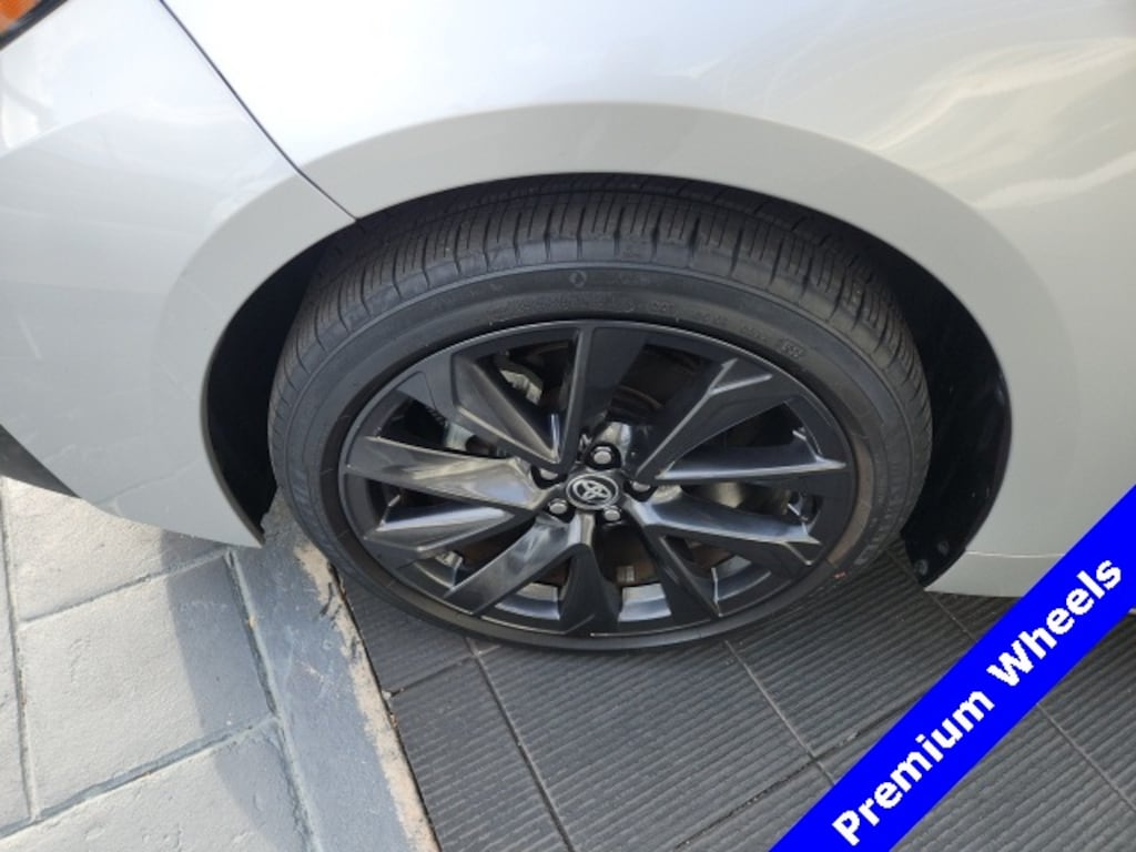 Used 2023 Toyota Corolla SE Sedan