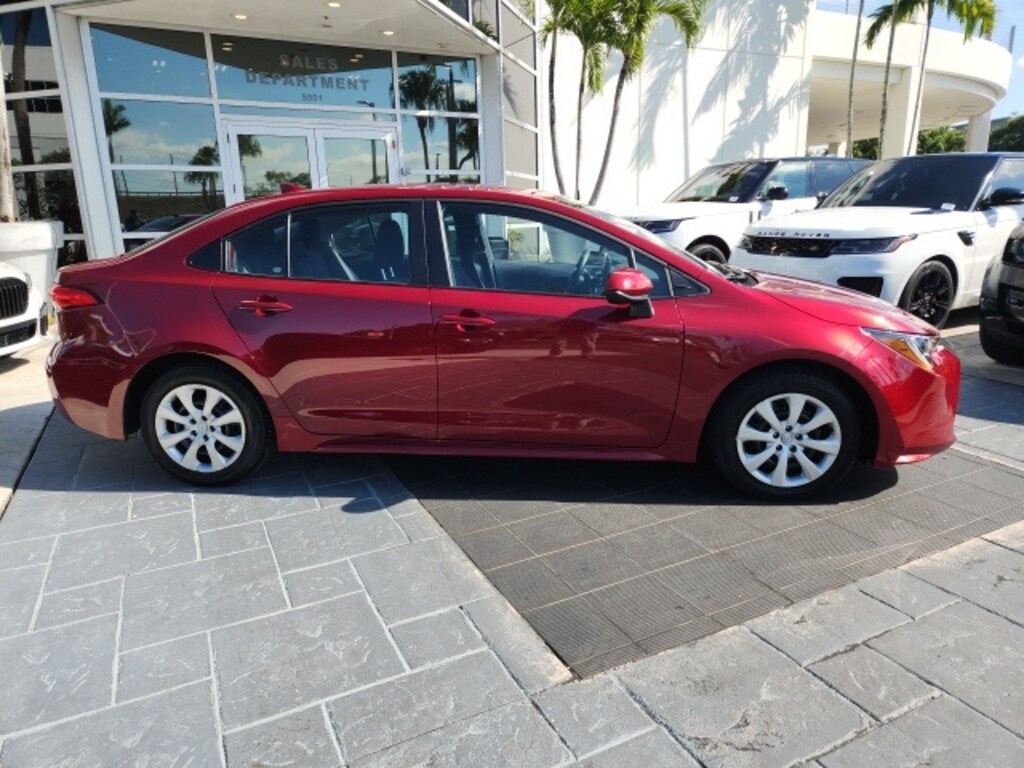 Used 2025 Toyota Corolla LE Sedan