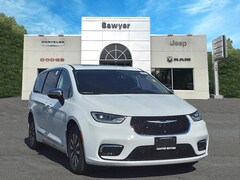 used 2023 Chrysler Pacifica Plug-In Hybrid LIMITED Passenger Van Albany