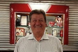 Staff member Robert Siracusano from 5bf41264b119