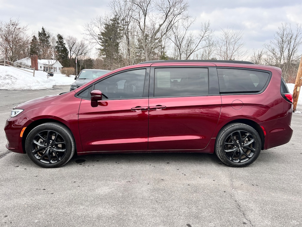 Used 2022 Chrysler Pacifica Touring L Touring L AWD