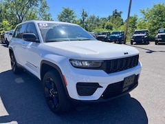 used 2024 Jeep Grand Cherokee Altitude X Altitude X 4x4 Albany