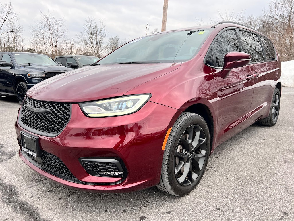 Used 2022 Chrysler Pacifica Touring L Touring L AWD