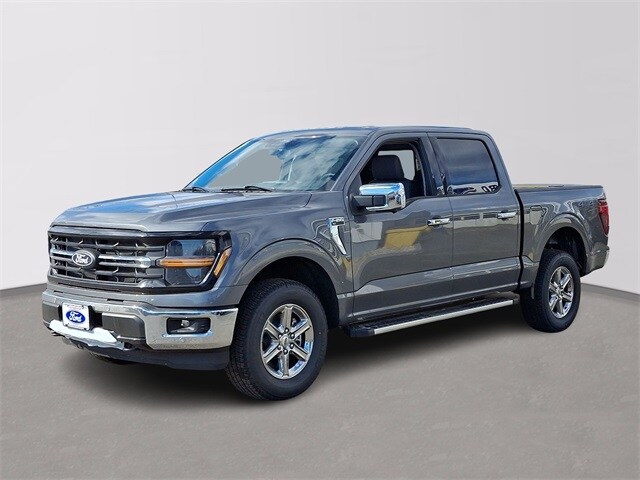 2025 Ford F-150 XLT photo 2