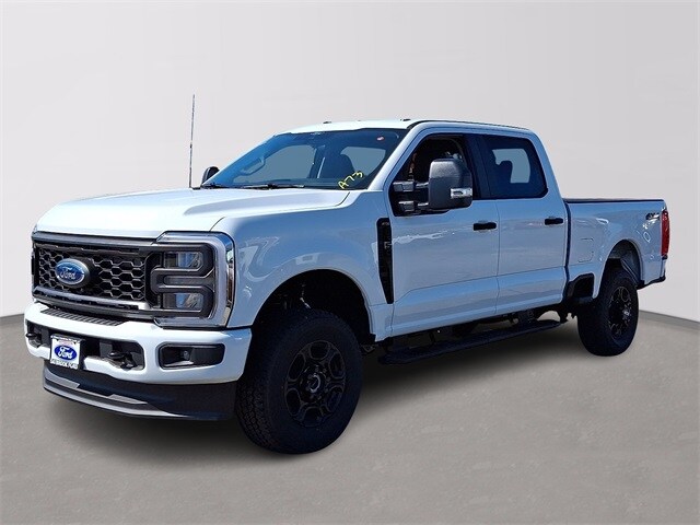 2026 Ford F-350 XL photo 2