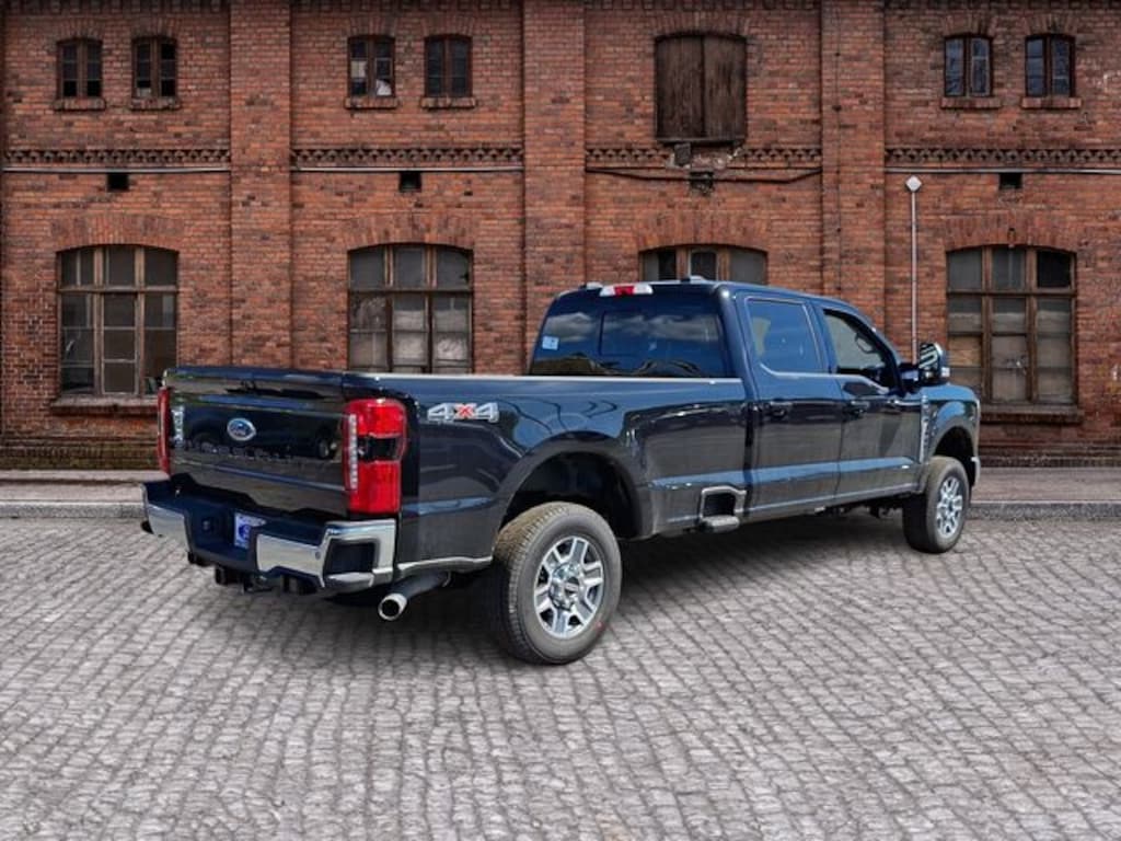 New 2026 Ford F-250 Lariat Truck Crew Cab