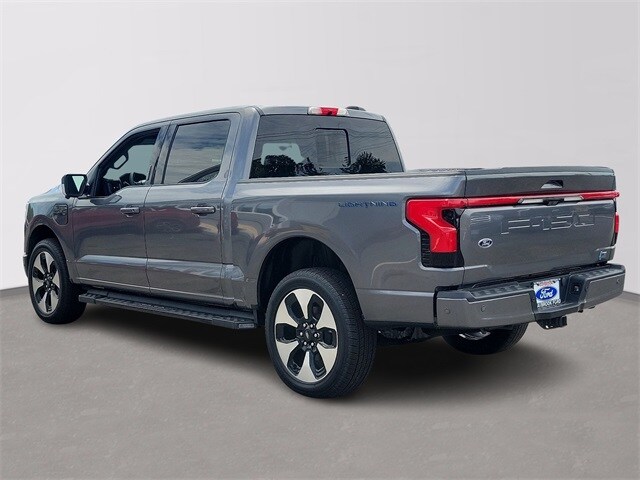 2023 Ford F-150 Lightning Platinum photo 3