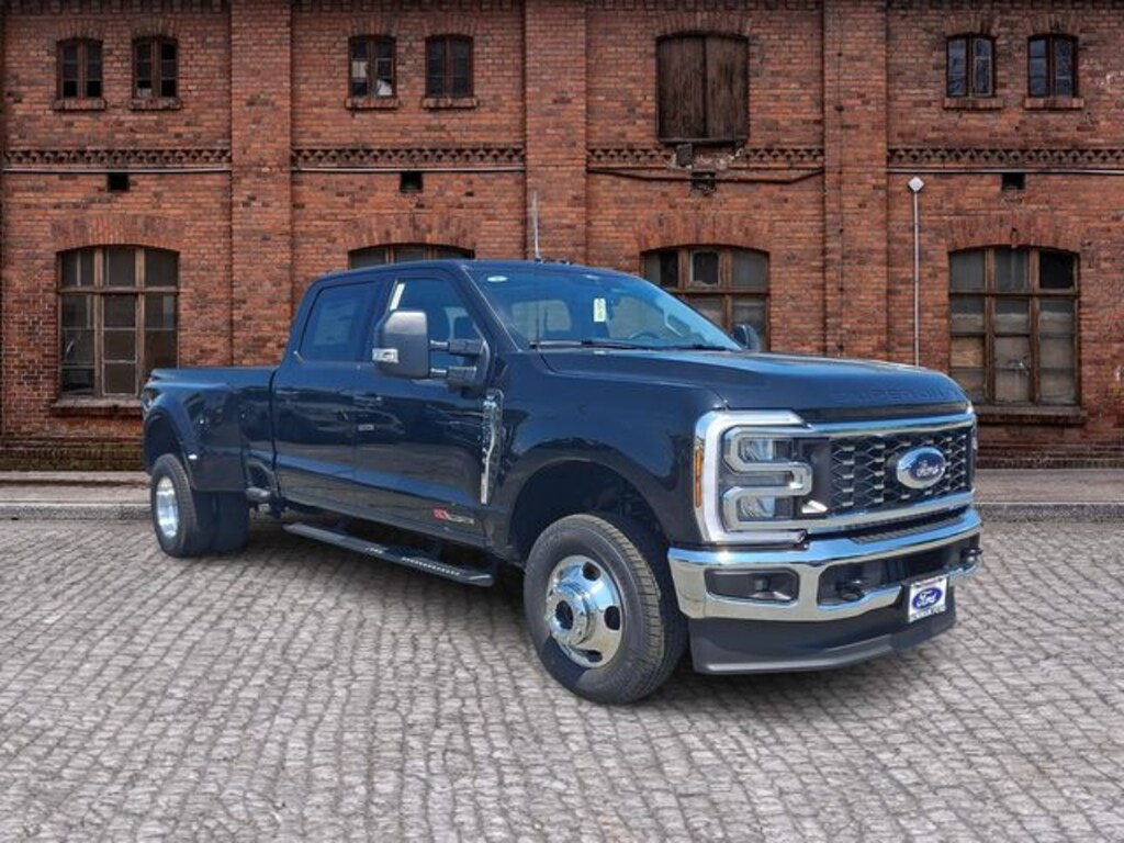 New 2026 Ford F-350 XLT Truck Crew Cab