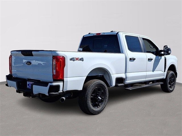 2026 Ford F-350 XL photo 4