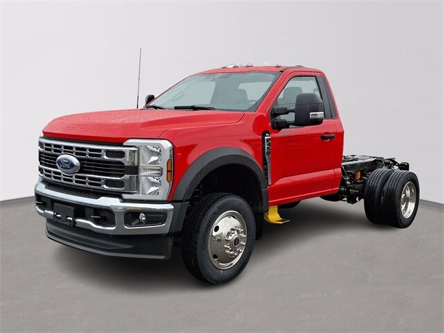 2025 Ford F-450 photo 2